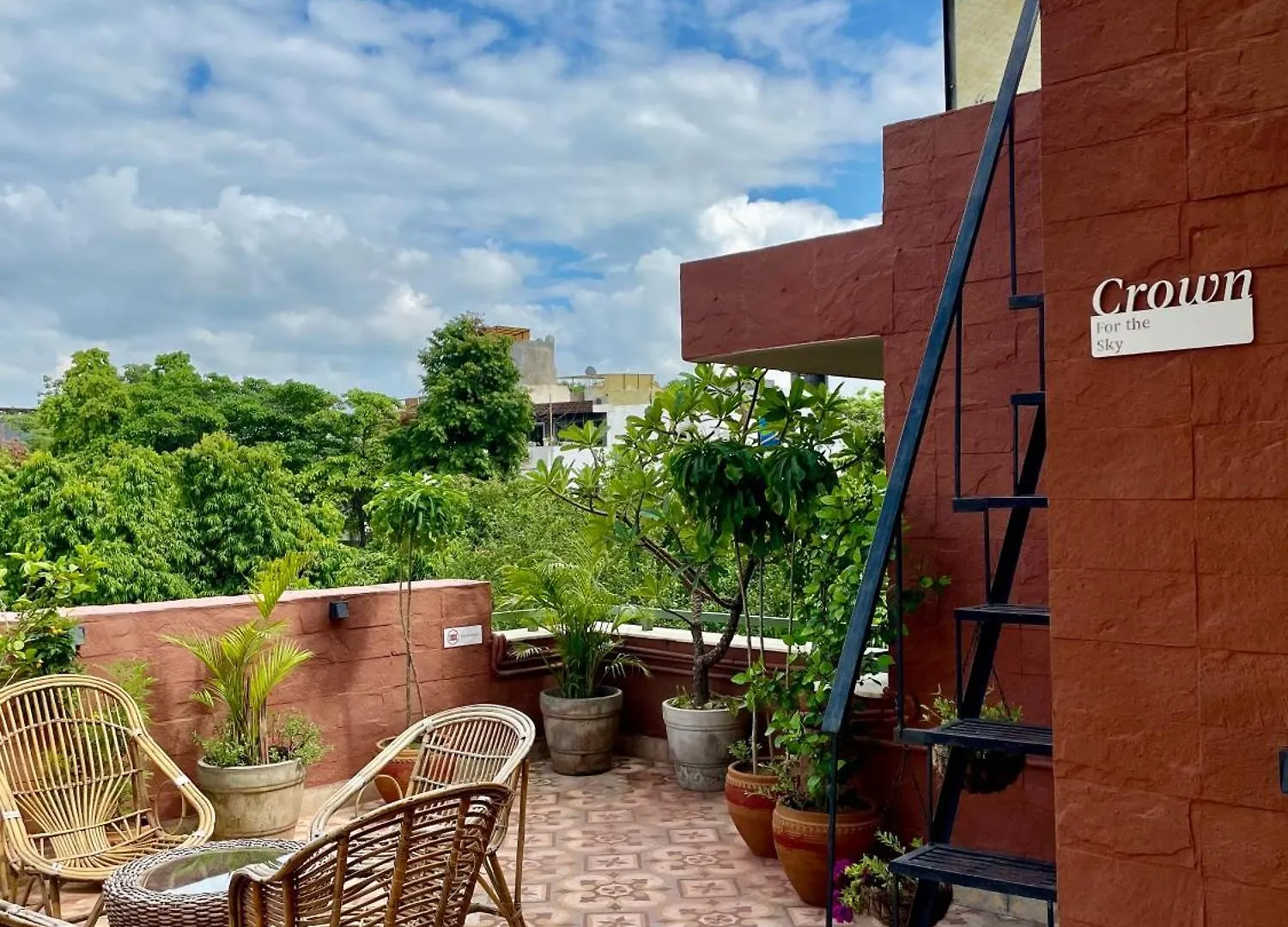 Firebrick Boutique Residences - Garnet House Γκουργκάον Ξενοδοχείο