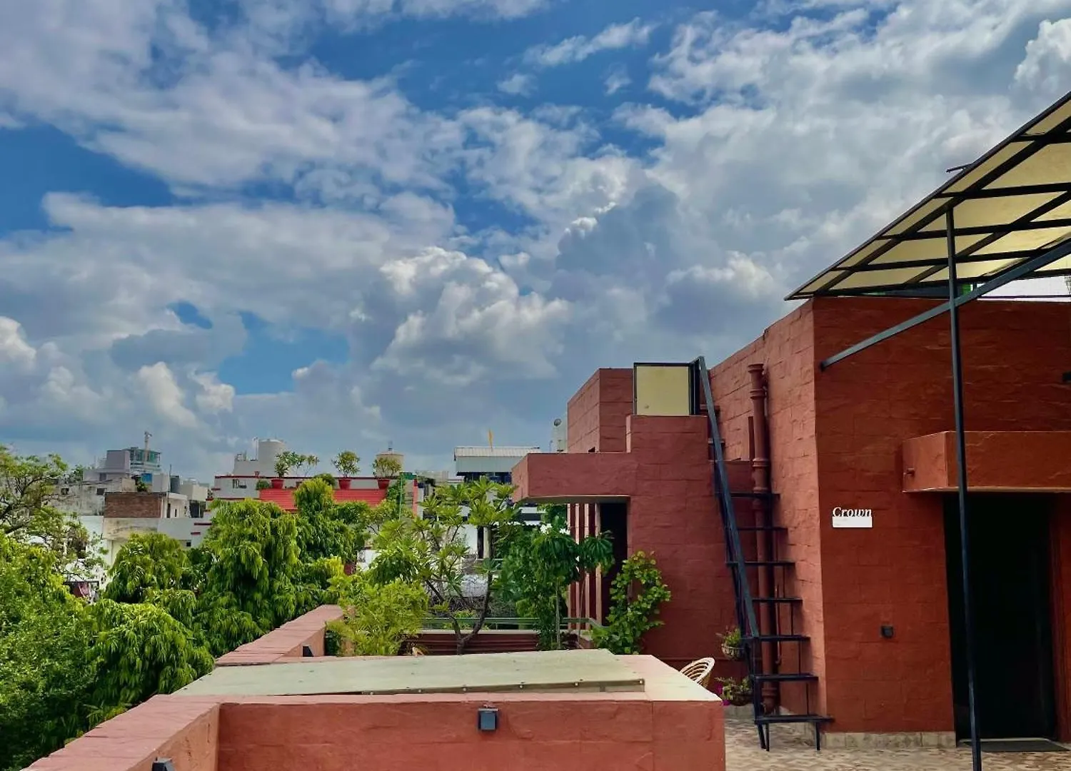 Firebrick Boutique Residences - Garnet House Γκουργκάον 4*,